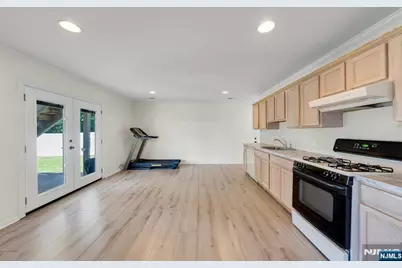69 Thiem Avenue, Rochelle Park Township, NJ 07662 - Photo 40