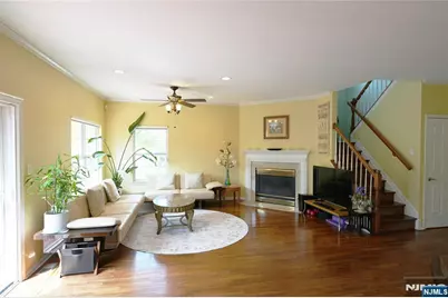 10 Queens Lane, Wayne, NJ 07470 - Photo 4