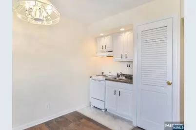 601 Fairview Avenue C1 #C1, Fairview, NJ 07022 - Photo 4