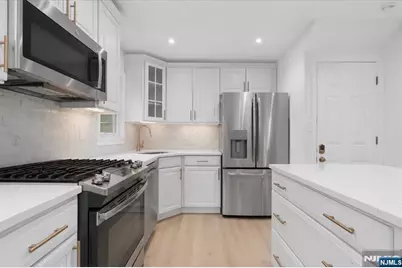 43 Berwyn Place, Bergenfield, NJ 07621 - Photo 10
