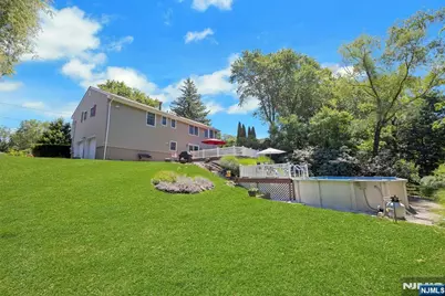 32 Tuscarora Drive, Oakland, NJ 07436 - Photo 12