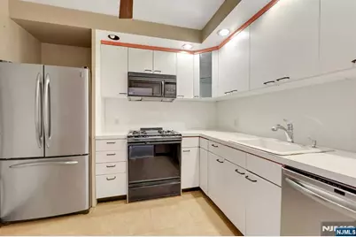 5 Horizon # 907, Fort Lee, NJ 07024 - Photo 16