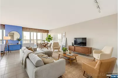 5 Horizon # 907, Fort Lee, NJ 07024 - Photo 2