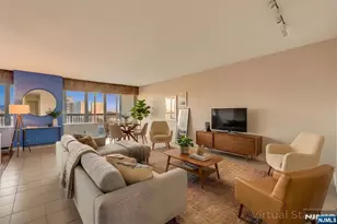 5 Horizon # 907, Fort Lee, NJ 07024 - Photo 2