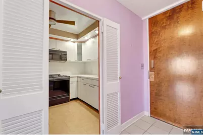 5 Horizon # 907, Fort Lee, NJ 07024 - Photo 18