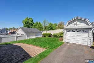 247 Fern Ave 1, Lyndhurst Township, NJ 07071 - Photo 20