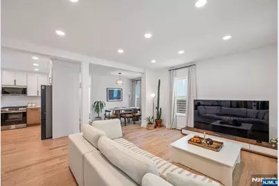 247 Fern Avenue 1 #1, Lyndhurst Township, NJ 07071 - Photo 6
