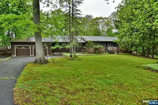 72 Brookside Dr, Upper Saddle River, NJ 07458 - Photo 8