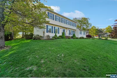 86 Timberline Drive, Wayne, NJ 07470 - Photo 2