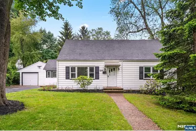 85 Serpentine Road, Demarest, NJ 07627 - Photo 2