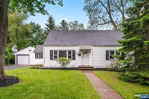 85 Serpentine Rd, Demarest, NJ 07627 - Photo 2