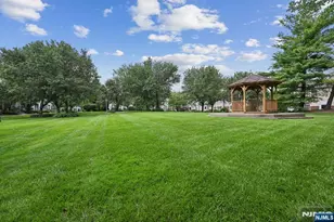 50 Pine Street 7N, Montclair, NJ 07042 - Photo 2