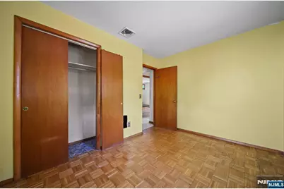 304 Gilbert Avenue, Elmwood Park, NJ 07407 - Photo 6
