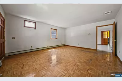 304 Gilbert Avenue, Elmwood Park, NJ 07407 - Photo 4