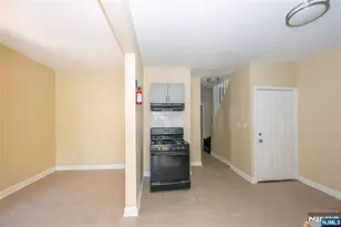120 Sunset Ave, Newark, NJ 07106 - Photo 10