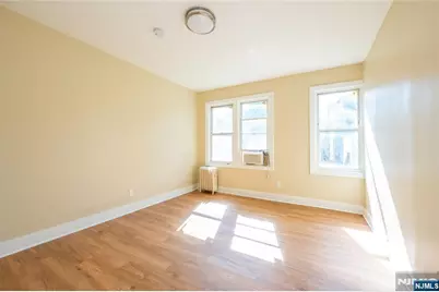 120 Sunset Avenue, Newark, NJ 07106 - Photo 8