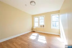 120 Sunset Ave, Newark, NJ 07106 - Photo 8