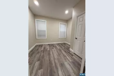811 13th Street, Newark, NJ 07108 - Photo 6