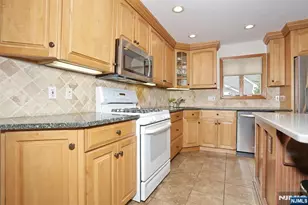 408 Bergen Blvd, Oradell, NJ 07649 - Photo 10
