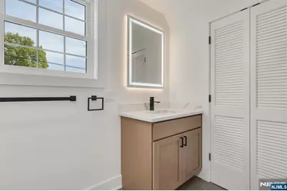 196 Taylor Street, Orange, NJ 07050 - Photo 26