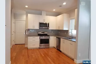 7 Lindley B #B, Tenafly, NJ 07670 - Photo 8
