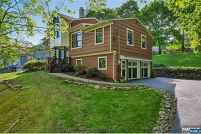 95 Knollton Road, Allendale, NJ 07401 - Photo 2