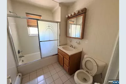 257 Desoto Place 1 #1, Cliffside Park, NJ 07010 - Photo 1