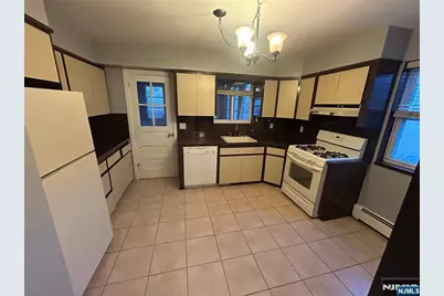 257 Desoto Place 1 #1, Cliffside Park, NJ 07010 - Photo 12
