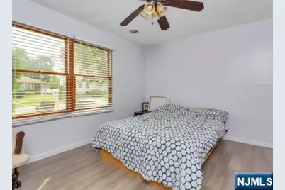 54 Parkway, Rochelle Park Township, NJ 07662 - Photo 18