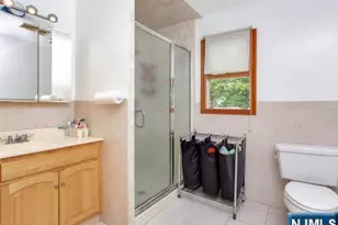 54 Parkway, Rochelle Park Township, NJ 07662 - Photo 10
