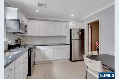 54 Parkway, Rochelle Park Township, NJ 07662 - Photo 4
