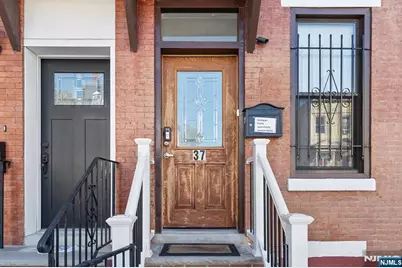 37 Emmet, Newark, NJ 07114 - Photo 2