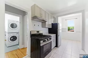 773 Kingsland Ave, Ridgefield, NJ 07657 - Photo 4