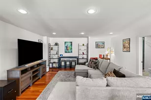 7 Oakdene Terrace 7, Edgewater, NJ 07020 - Photo 8