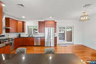 7 Oakdene Terrace 7, Edgewater, NJ 07020 - Photo 12
