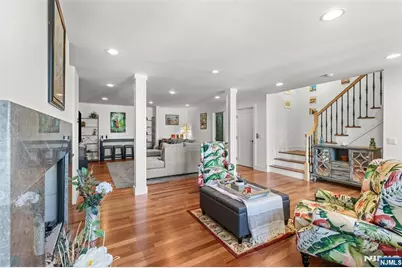 7 Oakdene Terrace 7 #7, Edgewater, NJ 07020 - Photo 6