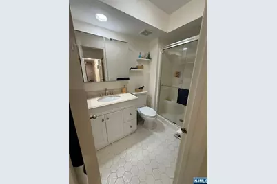 155 Indian Hollow Court 155 #155, Mahwah, NJ 07430 - Photo 8