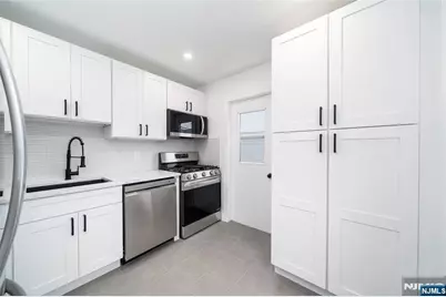 21 Mary Street, Lodi, NJ 07644 - Photo 12