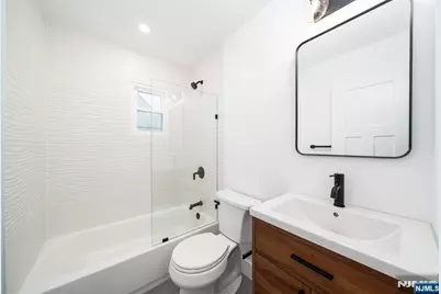 21 Mary Street, Lodi, NJ 07644 - Photo 8