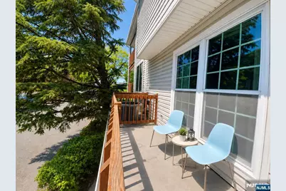 559 Ridge Lane, Fort Lee, NJ 07024 - Photo 8