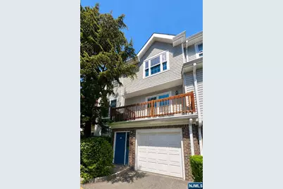 559 Ridge Lane, Fort Lee, NJ 07024 - Photo 18