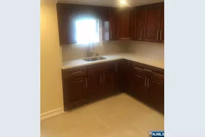 67 Chamberlain Avenue 2 #2, Elmwood Park, NJ 07407 - Photo 8