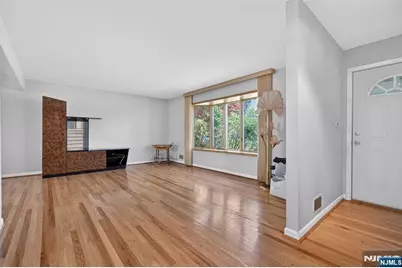 7-45 Richard Street, Fair Lawn, NJ 07410 - Photo 4