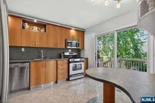 7-45 Richard St, Fair Lawn, NJ 07410 - Photo 10