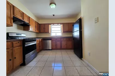 22 Wakeman Avenue 2nd Fl. #2nd fl., Newark, NJ 07104 - Photo 8