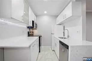 56 68th Street 7, Guttenberg, NJ 07093 - Photo 2