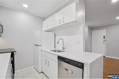 56 68th Street 7 #7, Guttenberg, NJ 07093 - Photo 4