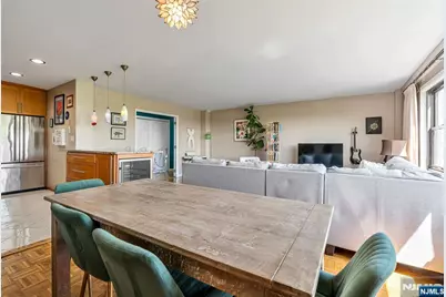 2352 Linwood Avenue 6C #6C, Fort Lee, NJ 07024 - Photo 10