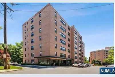 2352 Linwood Avenue 6C #6C, Fort Lee, NJ 07024 - Photo 32