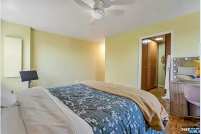 2352 Linwood Avenue 6C #6C, Fort Lee, NJ 07024 - Photo 18